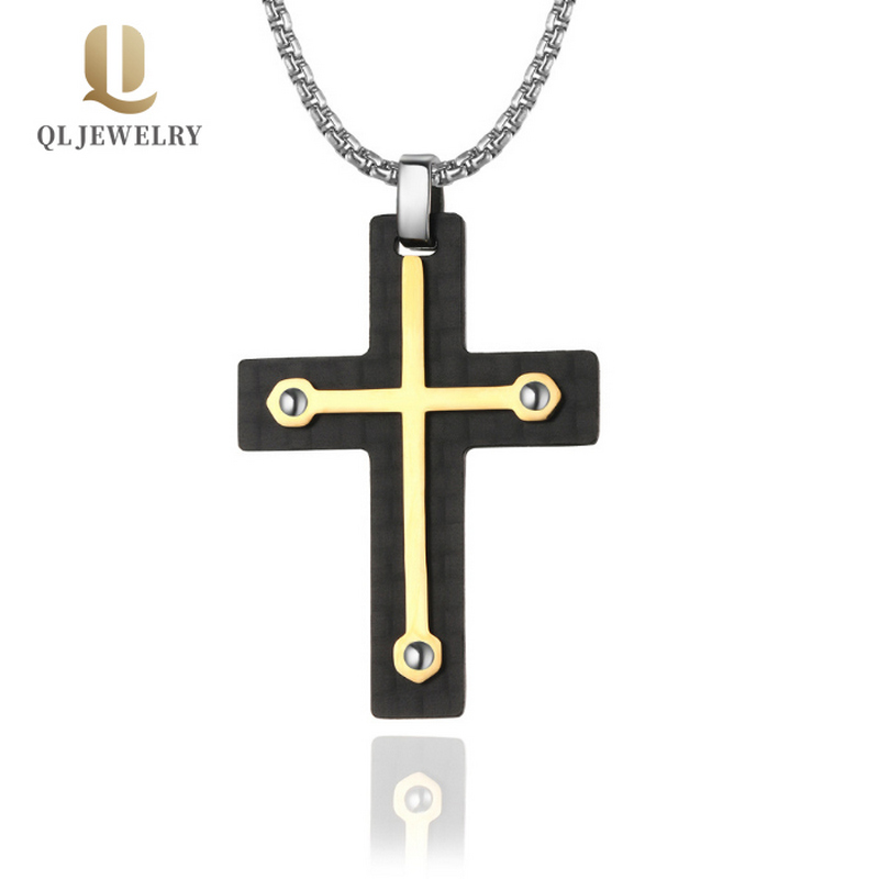 Großhandel Männer Schwarz Kohlefaser und Edelstahl Vergoldung Kreuz Anhänger China Lieferant
