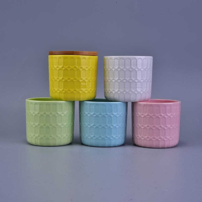 Flower Pattern Debossed Colorful Ceramic Candle Holder With Wooden Lid Flower Pattern Debossed Colorful Ceramic Candle Holder With Wooden Lid