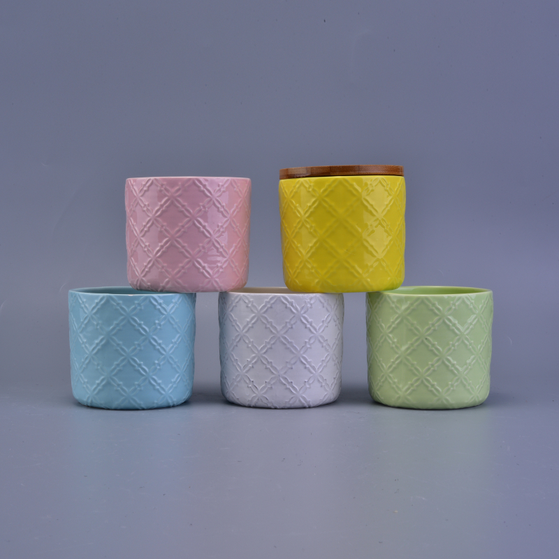 Flower Pattern Debossed Colorful Ceramic Candle Holder With Wooden Lid Flower Pattern Debossed Colorful Ceramic Candle Holder With Wooden Lid