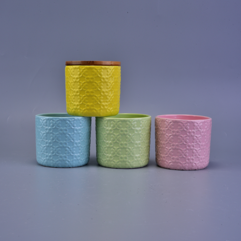 Flower Pattern Debossed Colorful Ceramic Candle Holder With Wooden Lid Flower Pattern Debossed Colorful Ceramic Candle Holder With Wooden Lid
