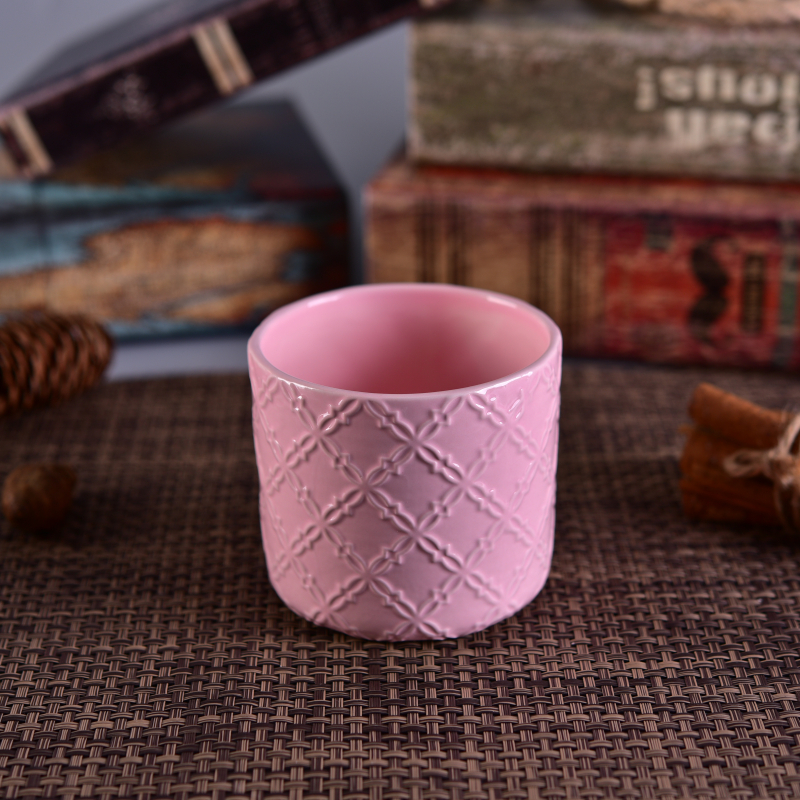 Flower Pattern Debossed Colorful Ceramic Candle Holder With Wooden Lid Flower Pattern Debossed Colorful Ceramic Candle Holder With Wooden Lid