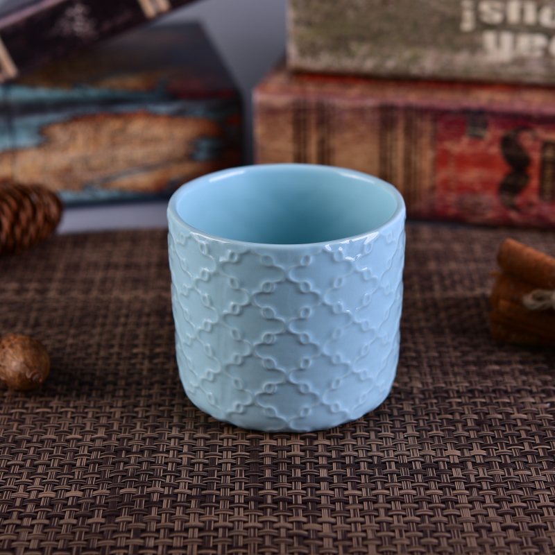 Flower Pattern Debossed Colorful Ceramic Candle Holder With Wooden Lid Flower Pattern Debossed Colorful Ceramic Candle Holder With Wooden Lid