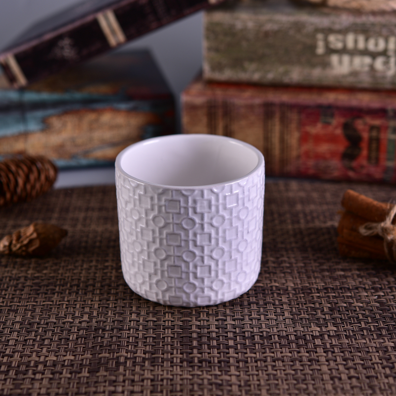 Beautiful hand made glazing white series of the ceramica cnadle holder