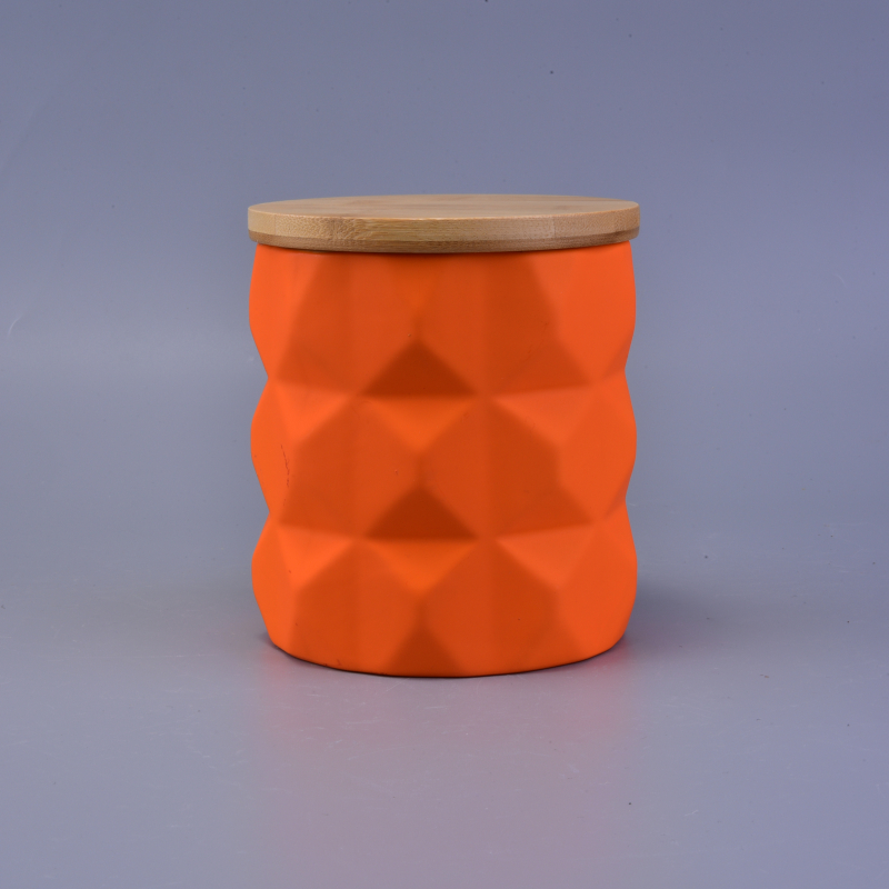 Matt ceramic candle jar with wood lids Matt ceramic candle jar with wood lids