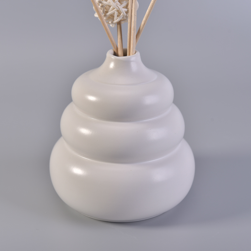 White unique handmade ceramic diffuse bottles wholeasle