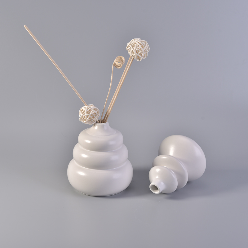 White unique handmade ceramic diffuse bottles wholeasle