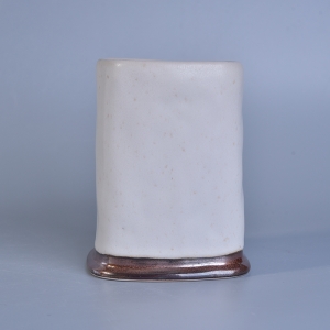 Puting ceramic scented candle vessel
