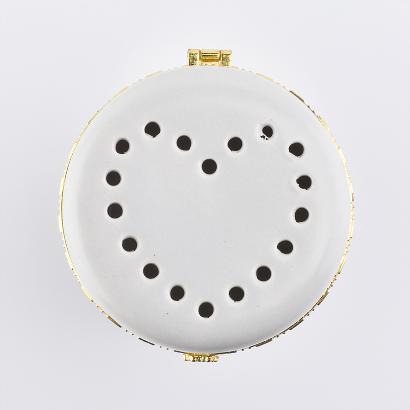 Round white Ceramic Candle Jars with heart shape Lid for Soy Candle Round white Ceramic Candle Jars with heart shape Lid for Soy Candle