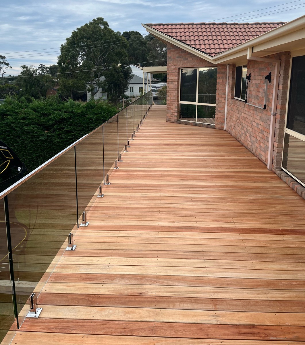 Rubinetto in vetro per balcone con ringhiera in vetro regolabile senza cornice in acciaio inossidabile