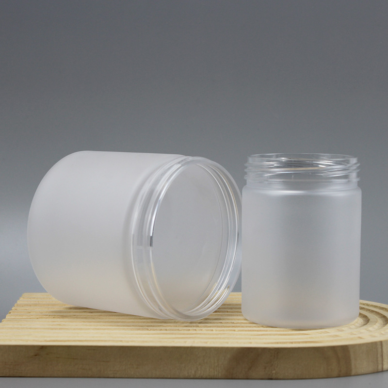 Chine Pot en plastique de 250ml 500ml, pot de miel en plastique personnalisé mat, pots en plastique transparents pour crème pour le corps avec couvercles à vis fabricant