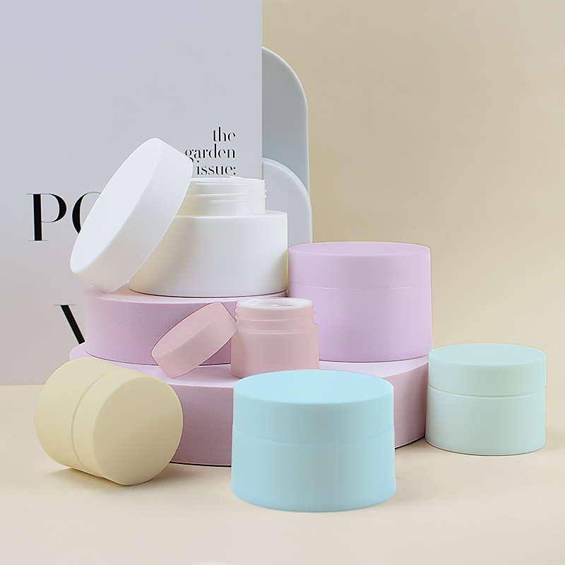China Double Wall PP jars 100ml 150ml Face Hand Hair Skin Care Lotions Dome Lip Scrub Plastic Cream Jar Cosmetic Container - COPY - 78s6gv fabrikant Double Wall PP jars 100ml 150ml Face Hand Hair Skin Care Lotions Dome Lip Scrub Plastic Cream Jar Cosmetic Container - COPY - 78s6gv