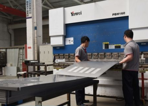 Custom Aluminum Sheet Fabrication: Creating a precise metal canvas for innovative proje