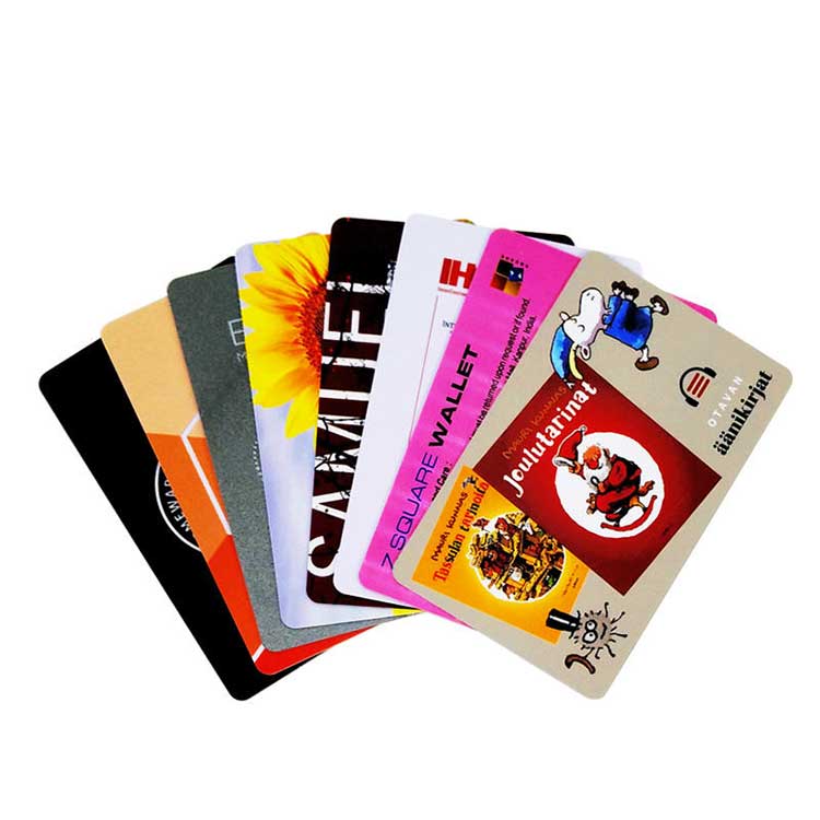 1. ¿Cuál es la diferencia entre las tarjetas de visita de PVC y las tarjetas de PVC?
