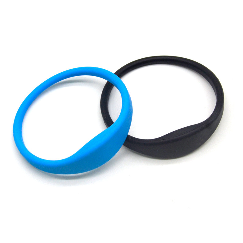 맞춤형 재활용 125kHz ID 13.56MHz IC NFC 방수 브레이슬릿 RFID 실리콘 팔찌