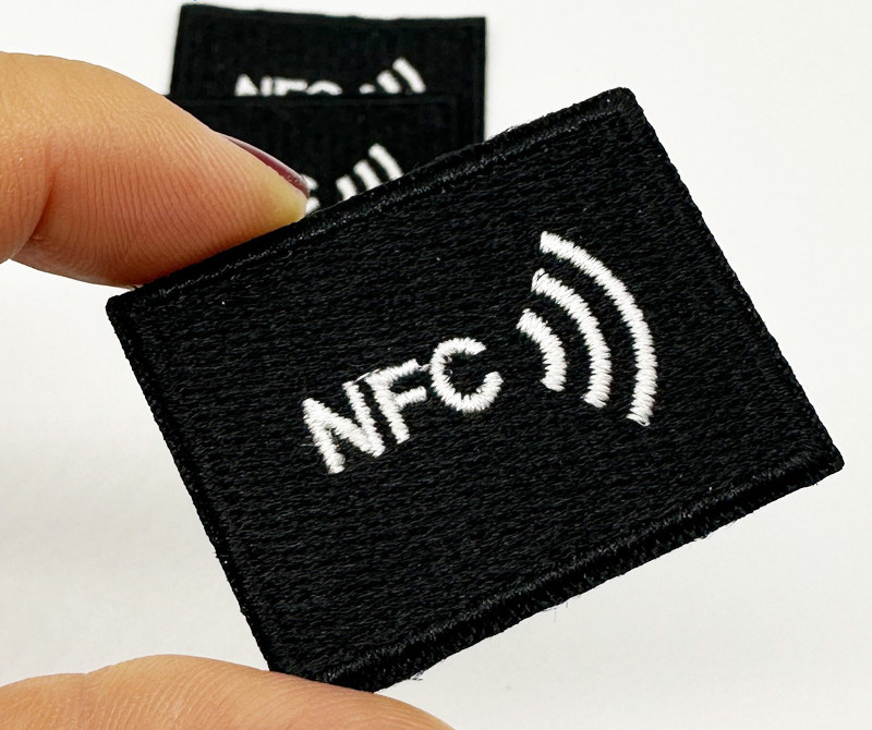 패치 스티커 NTAG213 nfc 태그 짠 라벨 핫 프레스 세탁 태그 의류에 대한 철