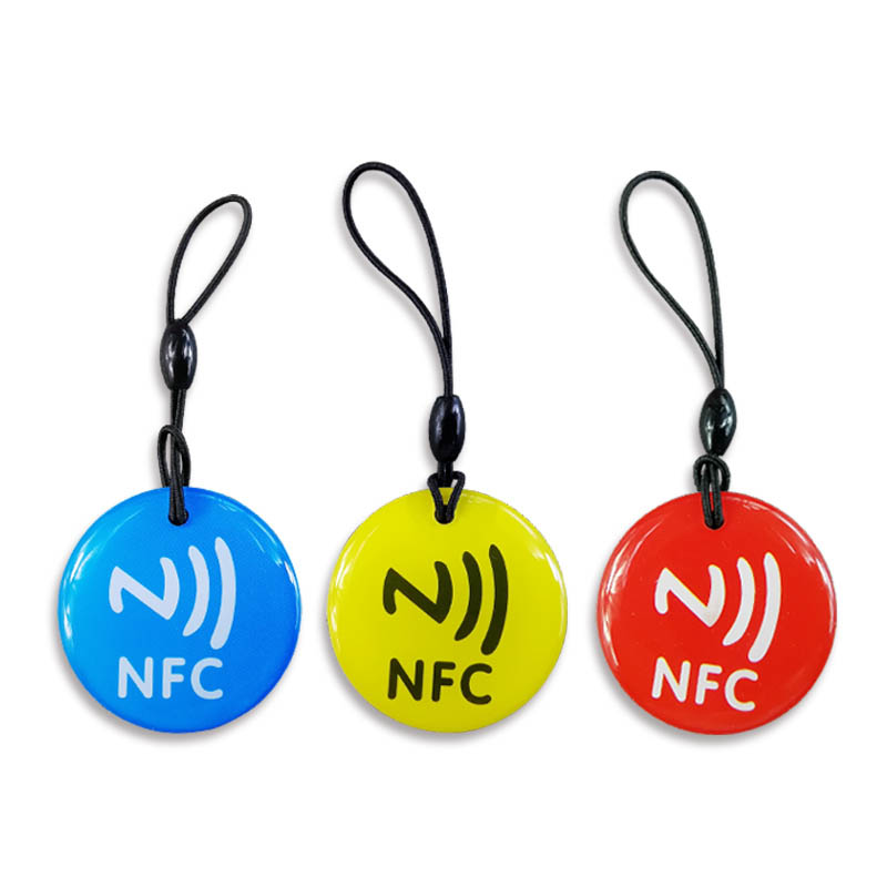 RFID NFC Akıllı Epoksi Kart Etiketleri ISO14443A 13.56MHz NFC 213 215 İnceleme Kartı Yuvarlak Epoksi RFID NFC Etiketleri