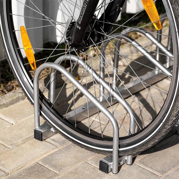 China Vierkant gepoedercoat fietsenrek voor 3 fietsen fabrikant Vierkant gepoedercoat fietsenrek voor 3 fietsen