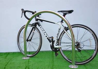 China Choosing the Right Bike Rack Material for Outdoor Use: Stainless Steel vs Carbon Steel manufacturer