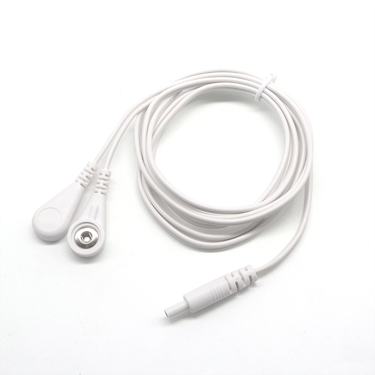 Chine Connecteur mâle DC 2.35 vers câble d'électrode femelle à double électrode de 3,5 mm fabricant
