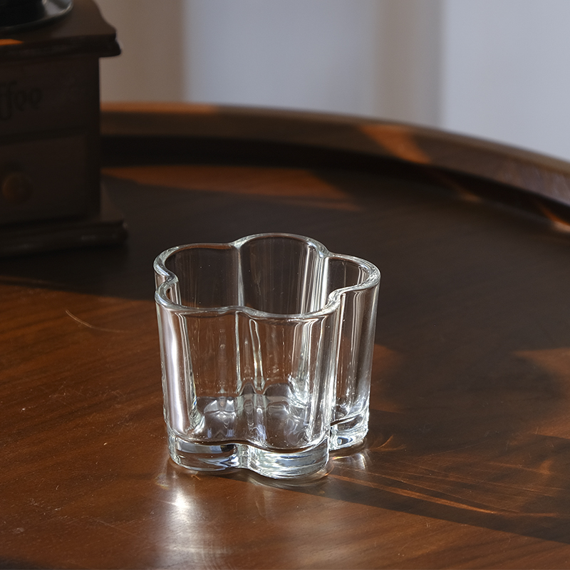 Luxury Flower Shape Glass Vessel Scented Candle Holder