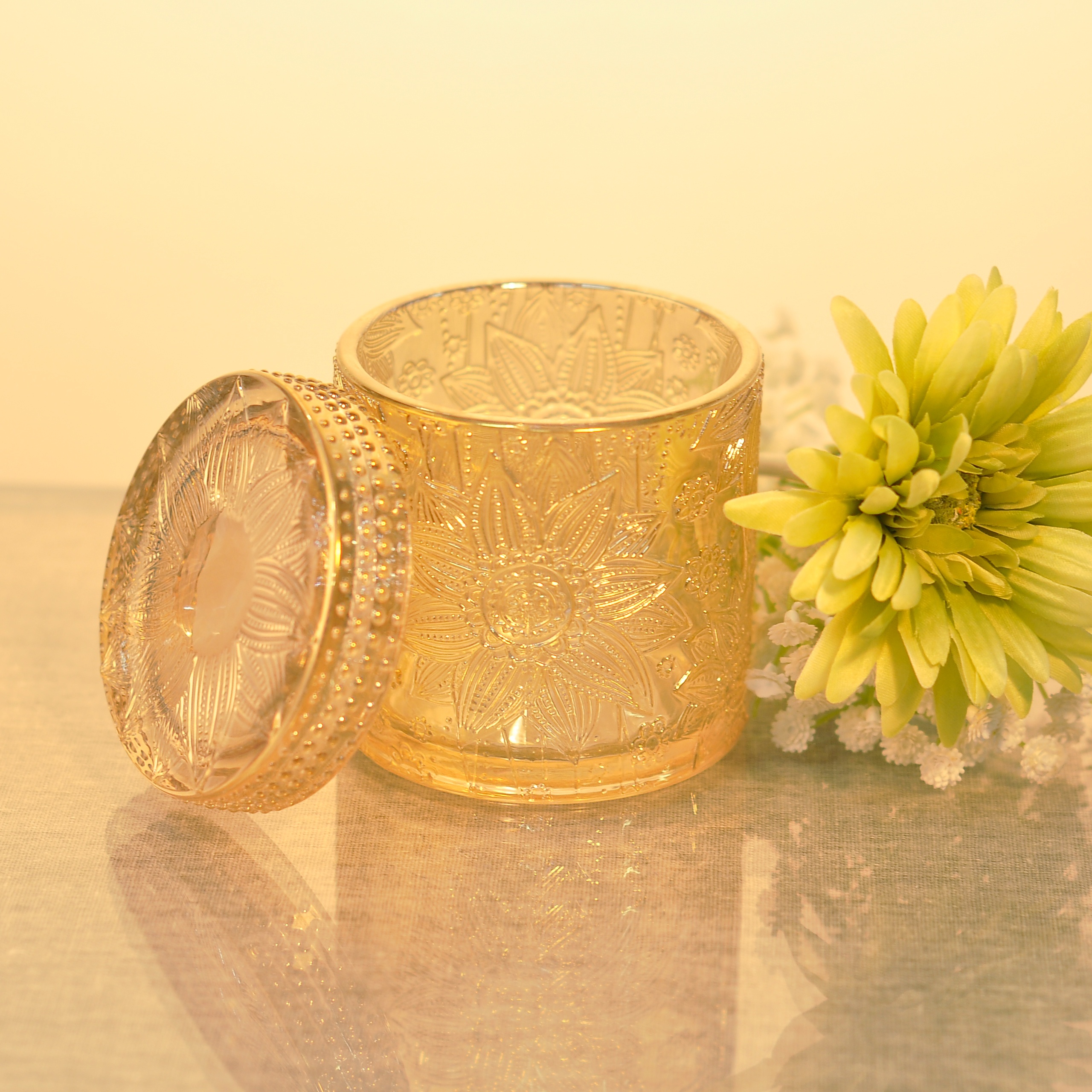 Bulk luxury custom crystal lotus cylinder glass candle holder with lid