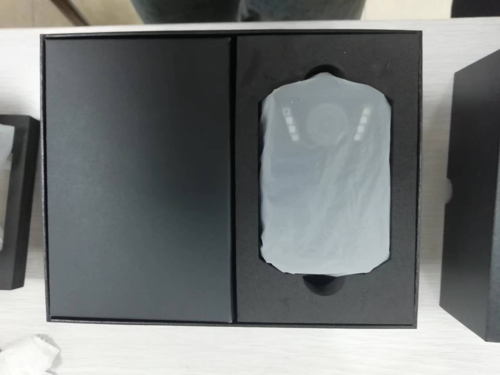 1080p body worn camera support 4G wifi GPS BD ,Built-in battery, replaceable, support waterproof customization,MINI SIZE to law enforcement officers,2.0 Inch Screen