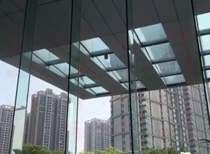 Pilar de vidrio largo