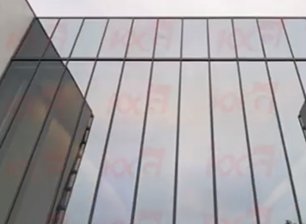 فن العيش في الحائط الساتر