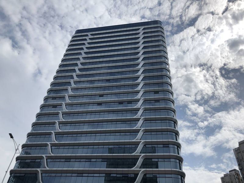 China Construction real estate glass china  manufacturer 8mm-12A-8mm clear low-e insulated glass price hot sale double glazing glass manufacturer