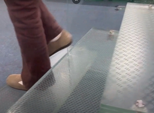 Anti-Slip Glass Stairs