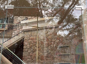 Cửa an toàn bằng kính trong suốt