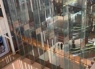 ទុកឆ្អឹងជំនីរកញ្ចក់