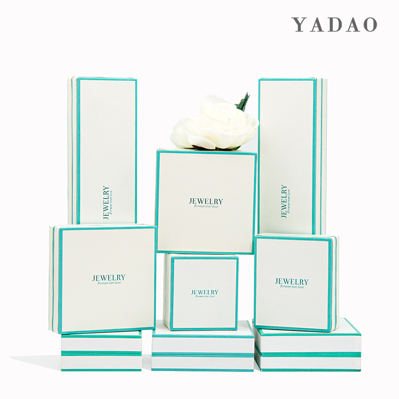 ラインスタンプ |ミントグリーンのカラーラインデザインのジュエリー包装箱を工場出荷時の最高価格で提供