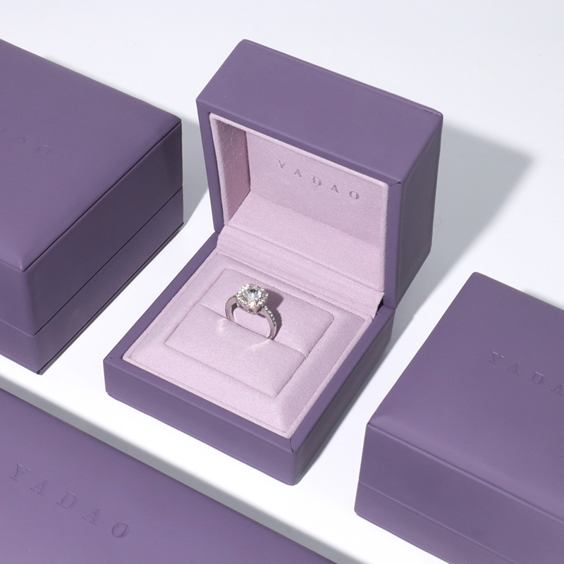 new arrival purple color pu leather jewelry box plastic jewelry packaging box slot ring box