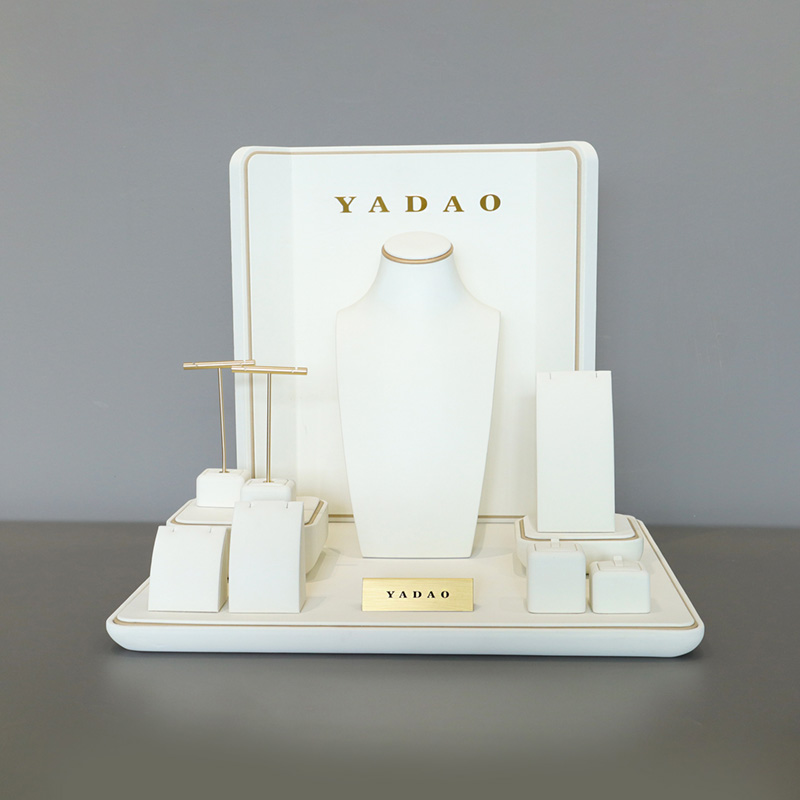 Personalizar ventana de exhibición de joyería, accesorios de joyería, exhibición de collar, anillos de busto