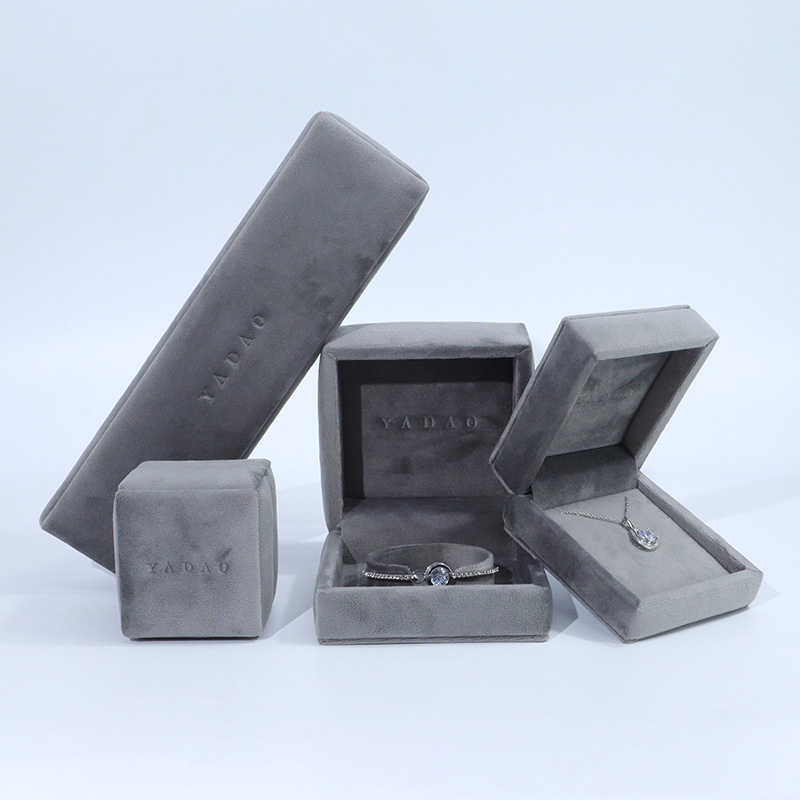 luxury velvet jewelry box plastic box popular gray color jewelry packaging box ring box