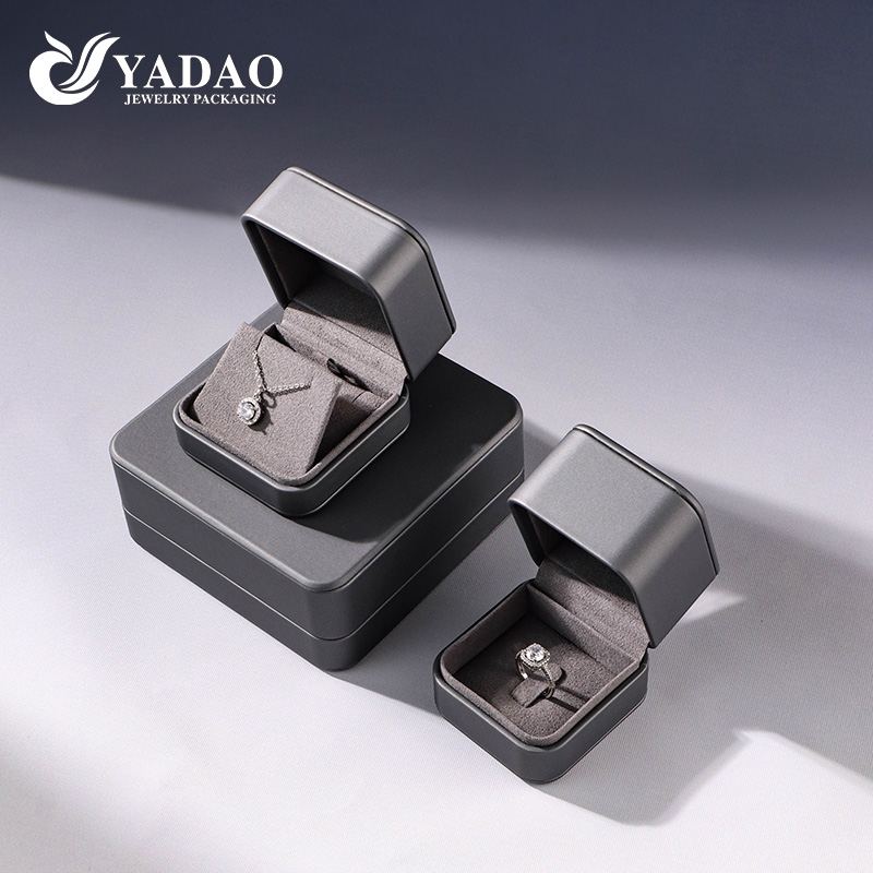 quality gray pu leather jewelry box plastic jewelry packaging box pendant box