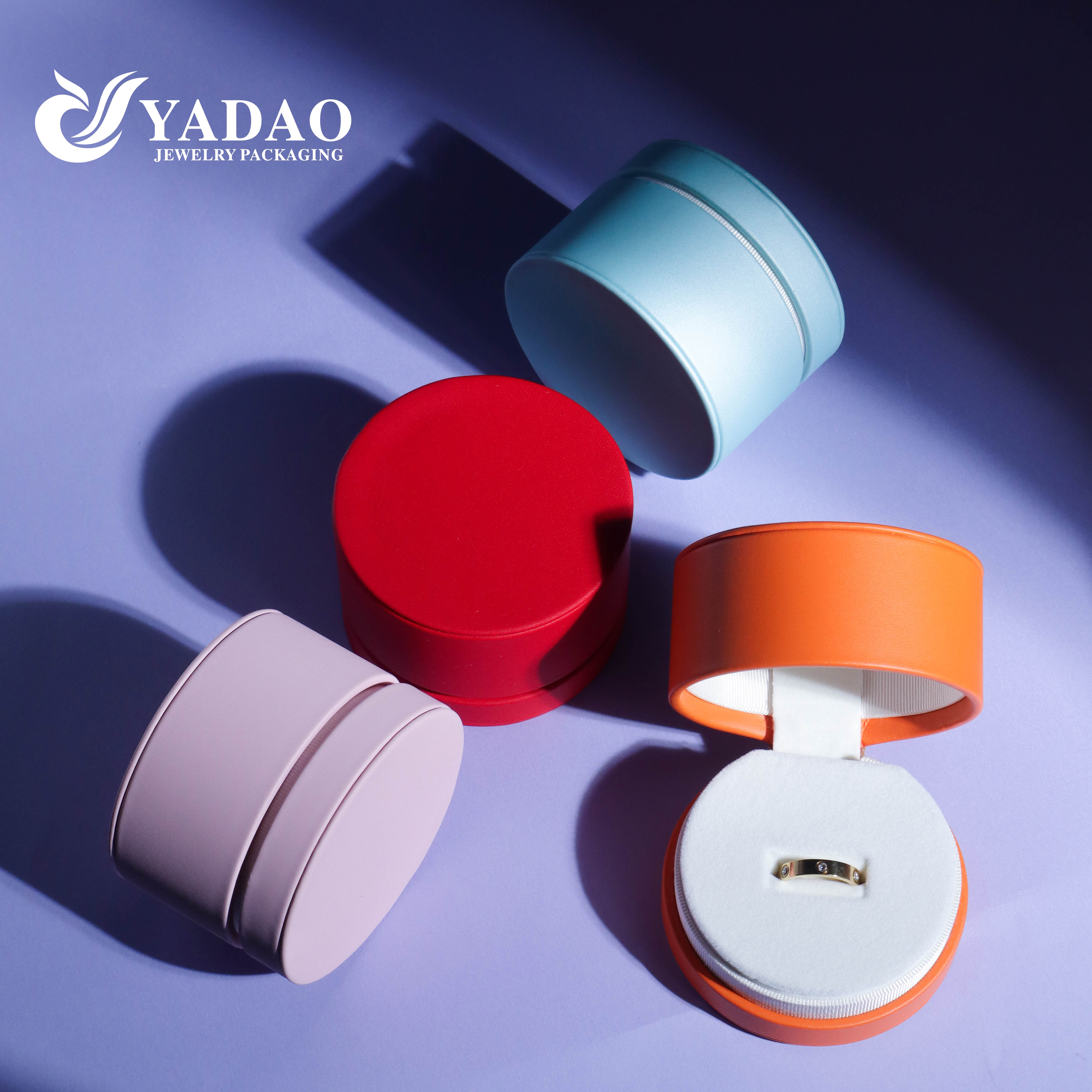China Four Seasons Round PU Leather Jewelry Gift Box | Custom Ring & Pendant Storage Case manufacturer