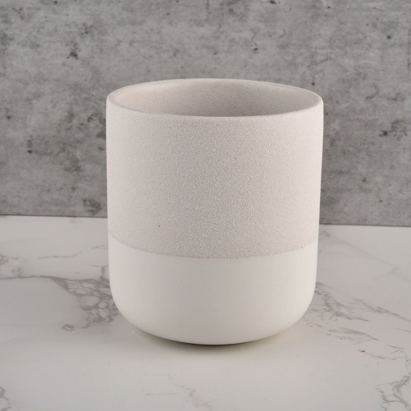 China Manufacturers custom white empty ceramic candle jar manufacturer