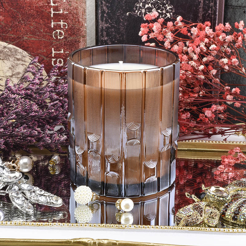 Tsina Custom na walang laman na brown syllable jar glass candle jar candle holder decoration wholesaler Manufacturer