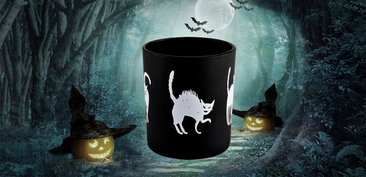 Luxury hand-painted Halloween graffiti decorated black glass candle jars Luxury hand-painted Halloween graffiti decorated black glass candle jars