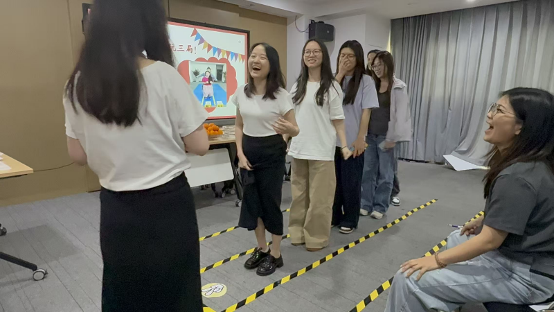 Happy Family, Warm Moments Together Sunny Group Q1 Birthday Celebration Concludes Successfully