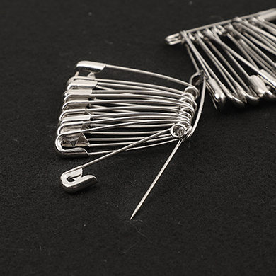 CYG Distintivi di vendita caldi Spille da balia in metallo personalizzate a forma di pera Spille da balia per indumenti in metallo 28mm