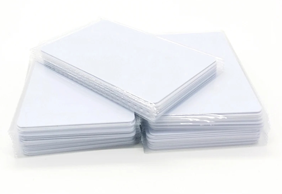 Precio de fábrica tarjeta inteligente rfid 13,56 mhz MF EV1 2K 4K 8K chip imprimible ISO 14443A rfid tarjeta en blanco brillante de pvc