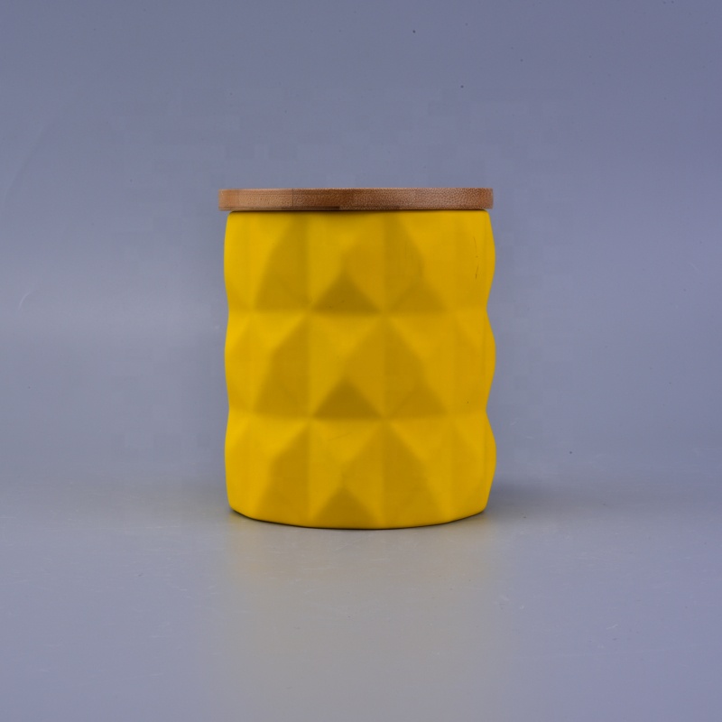 630ml Matte Yellow Ceramic Candle Holders with Bamboo Lids for Home Decoration