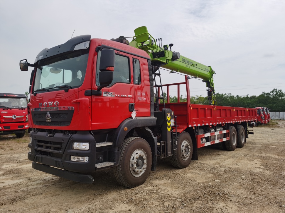 Grane montée sur camion Howo 16 tonnes