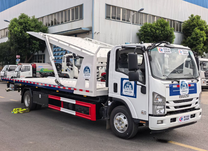Recovery and Transport Solutions: Selecting a Reliable Wrecker Truck