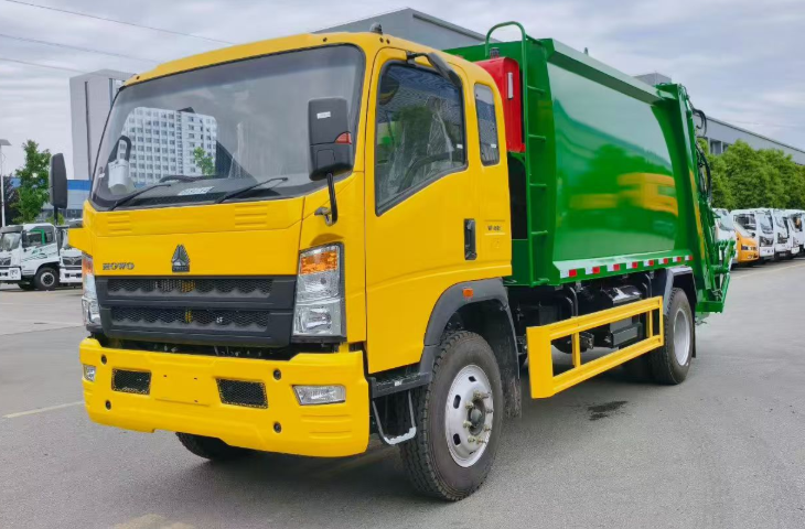 Waste Management Solutions – Heavy-Duty Garbage Trucks for Urban and Regional Collection