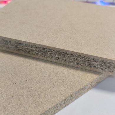 Бамбуково въглен пречиства формалдехидната дъска