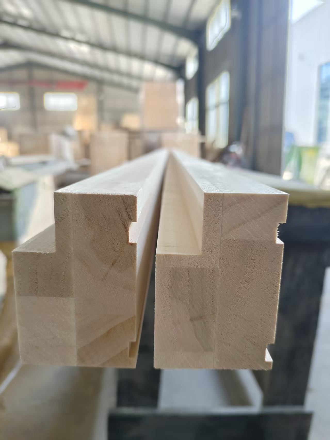 Poplar Solid Wood Shaped Door Frames: A New Choice
